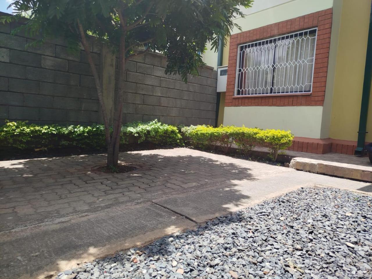 Furaha Masionette Nyayo Estate Kenya Nambari Ya Simu Sufuri Saba Sufuri Moja Moja Nne Tisa Sufuri Sufuri Saba Next To Jkia Jomo Kenyatta International Airport,next To Sgr 3bedrooms,3 Toilets,2bathrooms,own Compound,par *