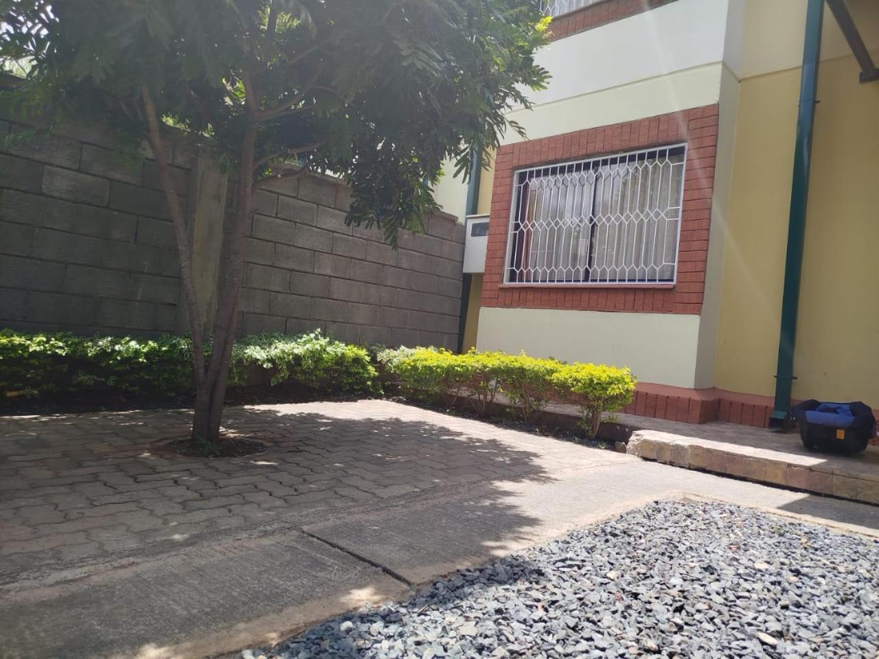 Furaha Masionette Nyayo Estate Kenya Nambari Ya Simu Sufuri Saba Sufuri Moja Moja Nne Tisa Sufuri Sufuri Saba Next To Jkia Jomo Kenyatta International Airport,next To Sgr 3bedrooms,3 Toilets,2bathrooms,own Compound,par Apartment *