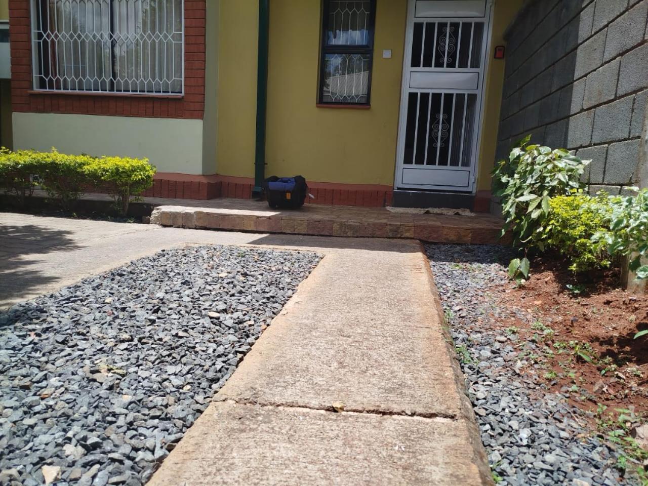 Furaha Masionette Nyayo Estate Kenya Nambari Ya Simu Sufuri Saba Sufuri Moja Moja Nne Tisa Sufuri Sufuri Saba Next To Jkia Jomo Kenyatta International Airport,next To Sgr 3bedrooms,3 Toilets,2bathrooms,own Compound,par *